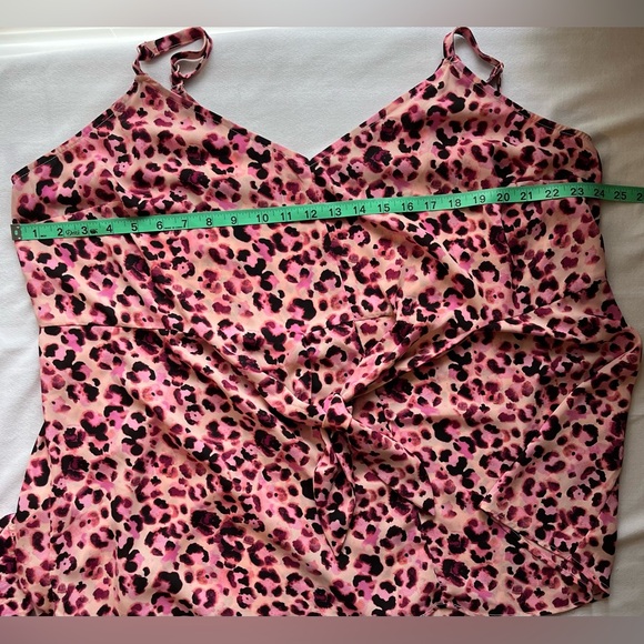 Torrid Georgette Peplum Pink Leopard Cami Top - Picture 6 of 9